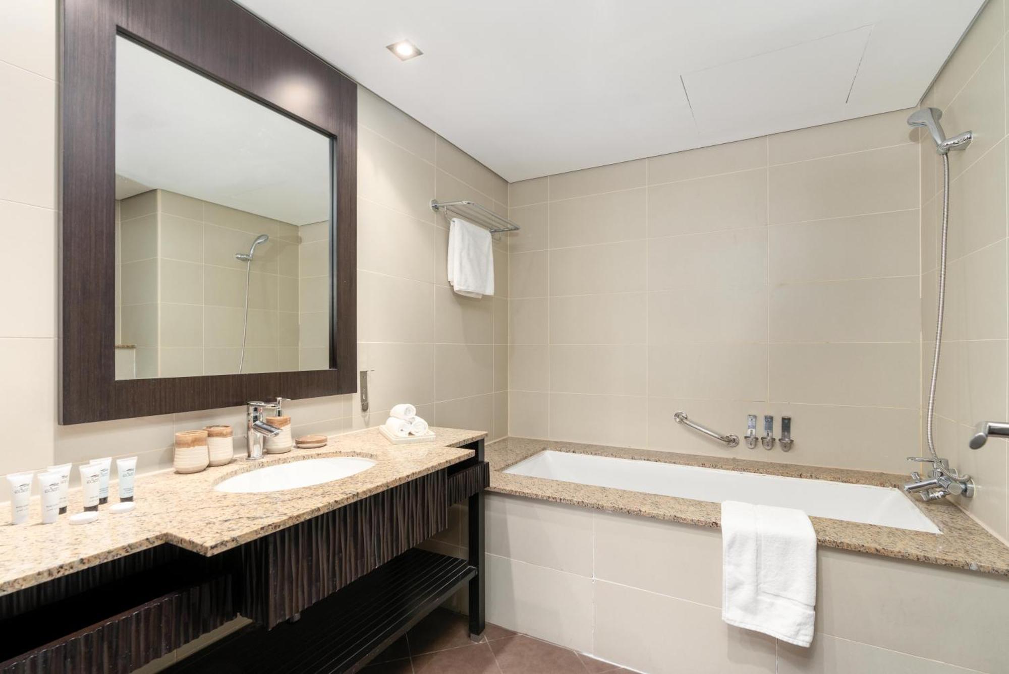 Burj & Ocean View King 2 Bedroom In Anantara *
